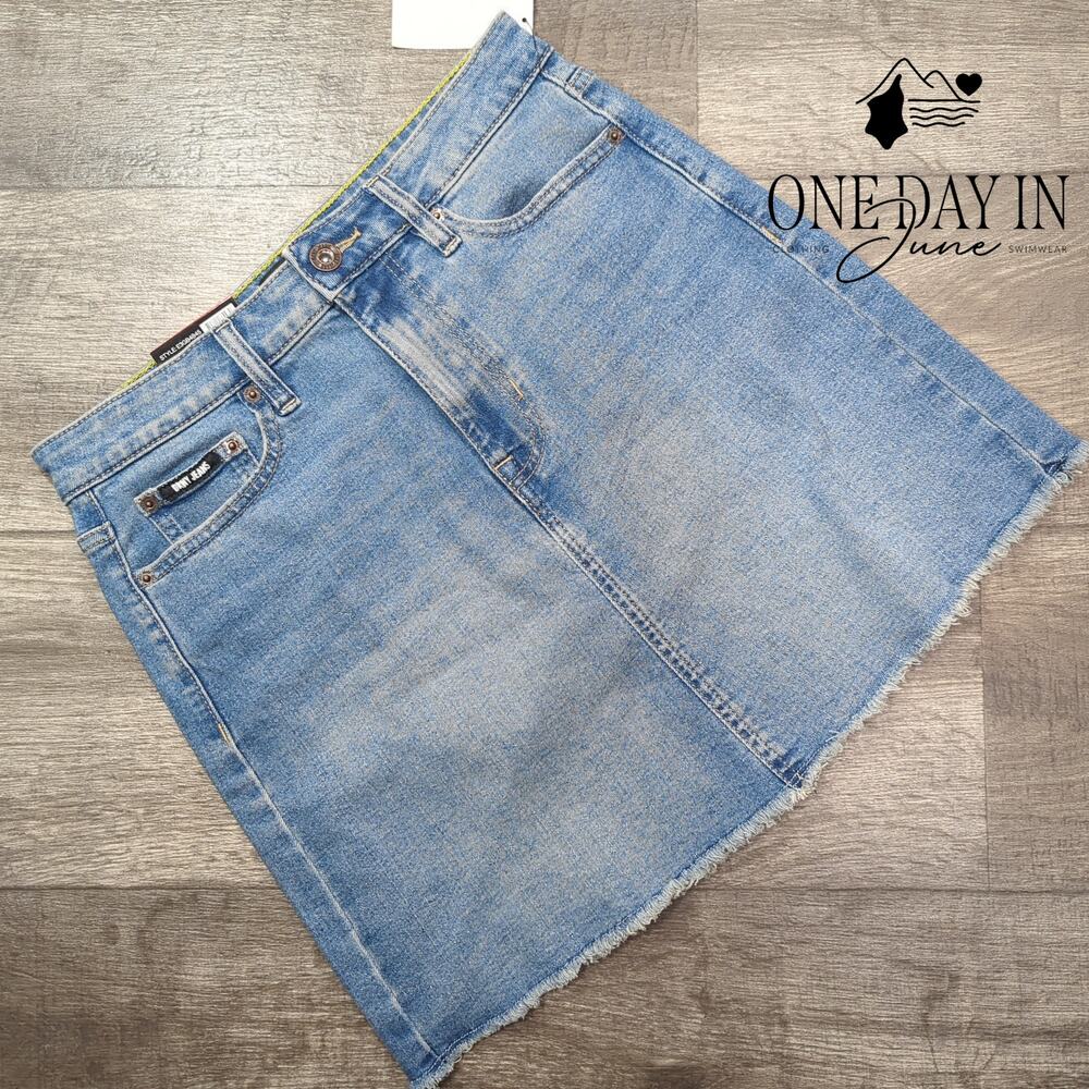 DKNY Jeans Mid Rise Denim Skirt Size 2